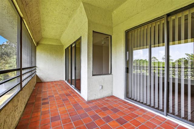 7472 La Paz Boulevard 304, Boca Raton, FL 33433
