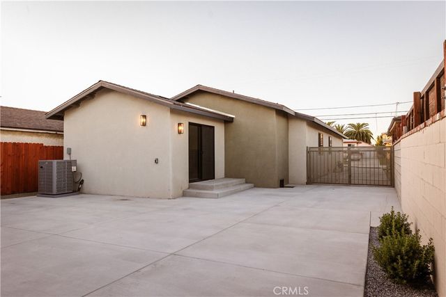 1558 W 214th Street, Torrance, CA 90501