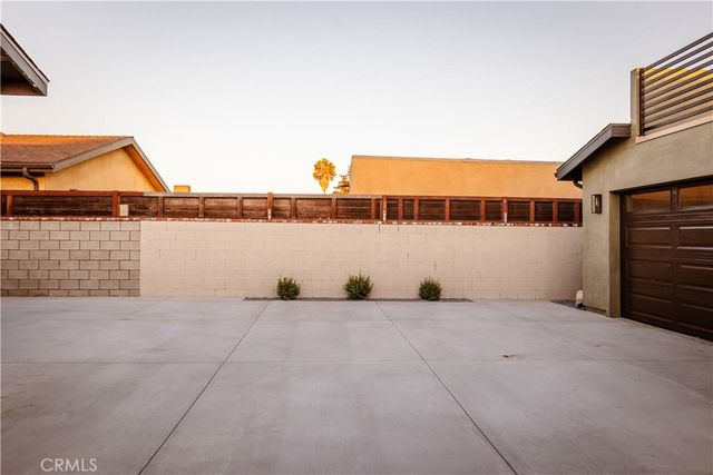 1558 W 214th Street, Torrance, CA 90501