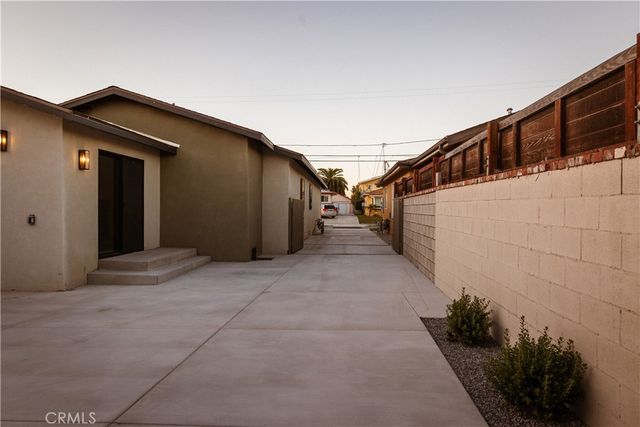 1558 W 214th Street, Torrance, CA 90501