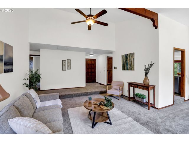 23959 HIGH PASS Rd, Junction City, OR 97448