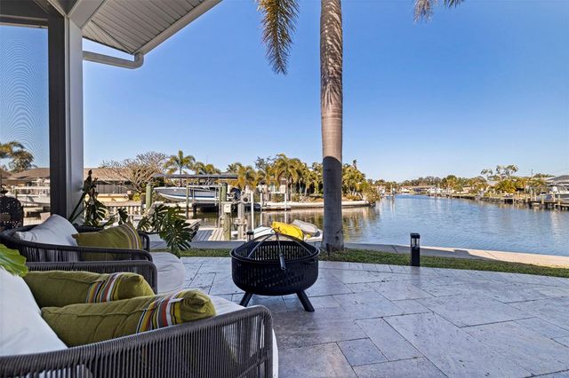 1481 49TH AVENUE NE, St Petersburg, FL 33703