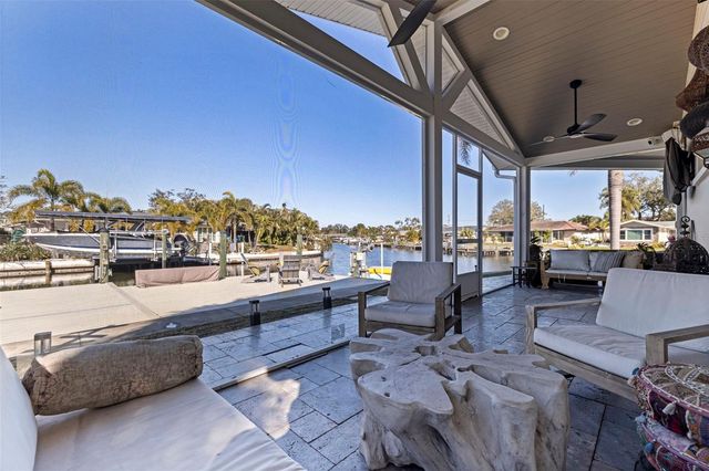 1481 49TH AVENUE NE, St Petersburg, FL 33703