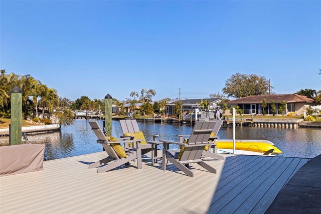 1481 49TH AVENUE NE, St Petersburg, FL 33703