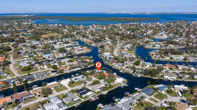 1481 49TH AVENUE NE, St Petersburg, FL 33703