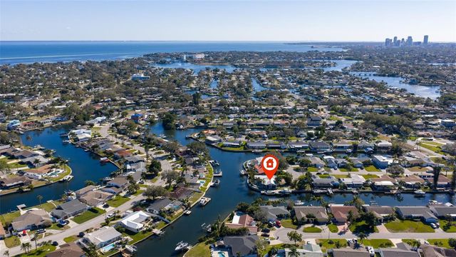 1481 49TH AVENUE NE, St Petersburg, FL 33703