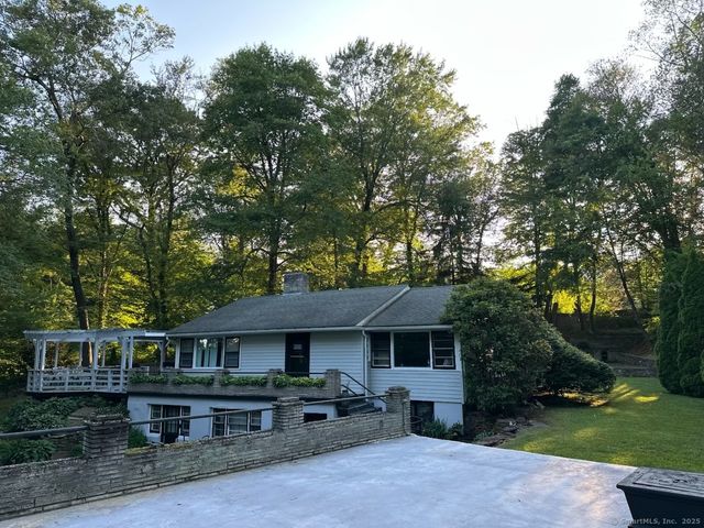5 Old Orchard Road, Bloomfield, CT 06002