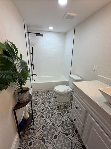 919 E 26TH AVENUE, Tampa, FL 33605