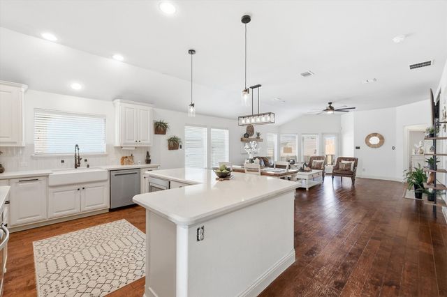 14720 Seventeen Lakes Boulevard, Fort Worth, TX 76262