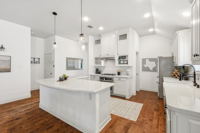 14720 Seventeen Lakes Boulevard, Fort Worth, TX 76262