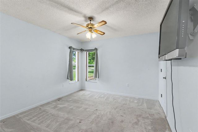 5657 29TH STREET CIRCLE E, Bradenton, FL 34203