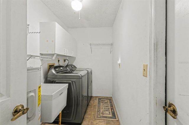5657 29TH STREET CIRCLE E, Bradenton, FL 34203
