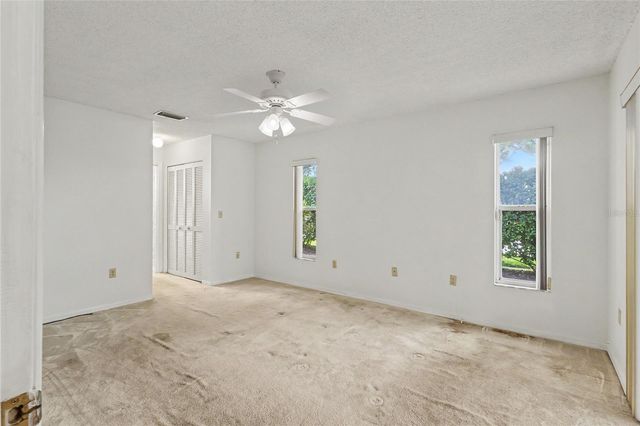 5657 29TH STREET CIRCLE E, Bradenton, FL 34203