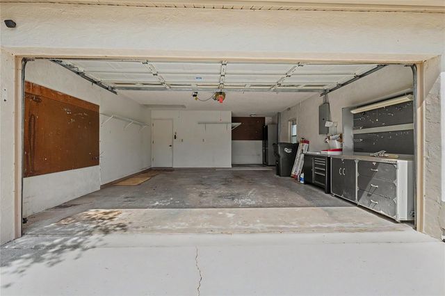 5657 29TH STREET CIRCLE E, Bradenton, FL 34203