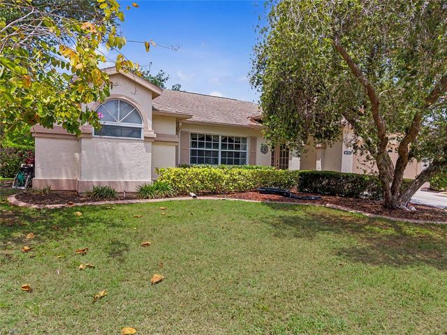5657 29TH STREET CIRCLE E, Bradenton, FL 34203