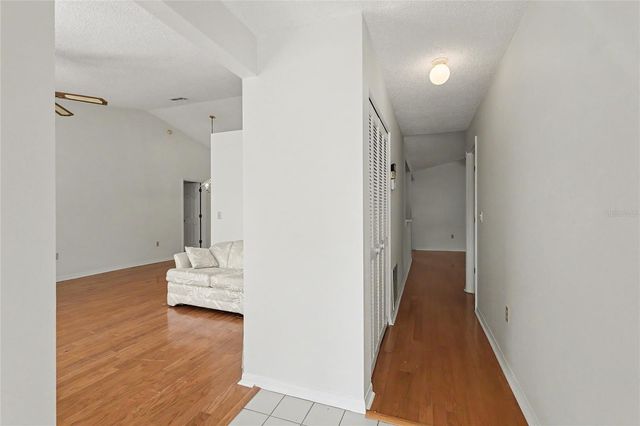 5657 29TH STREET CIRCLE E, Bradenton, FL 34203