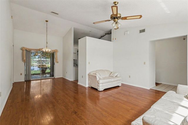 5657 29TH STREET CIRCLE E, Bradenton, FL 34203