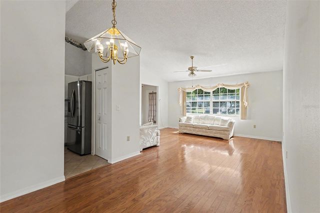 5657 29TH STREET CIRCLE E, Bradenton, FL 34203