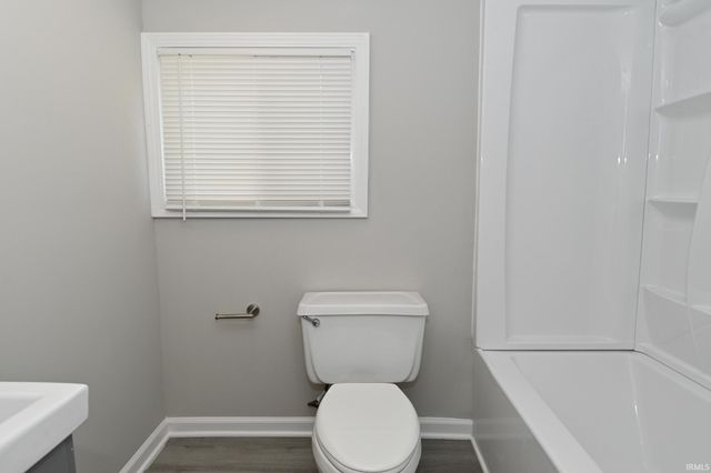 805 S 17th Street, Elwood, IN 46036