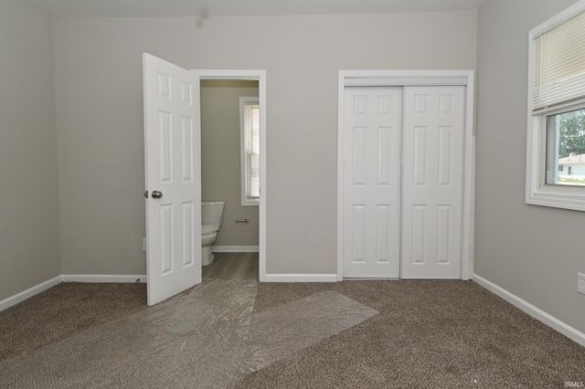 805 S 17th Street, Elwood, IN 46036