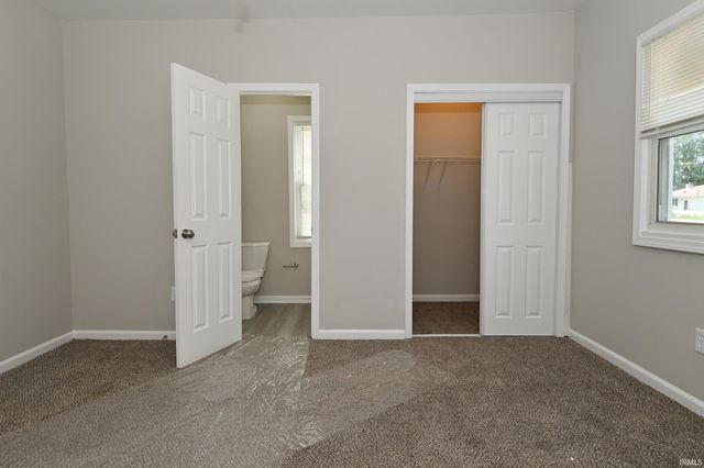 805 S 17th Street, Elwood, IN 46036