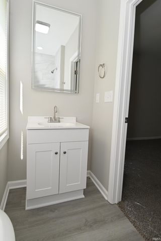 805 S 17th Street, Elwood, IN 46036