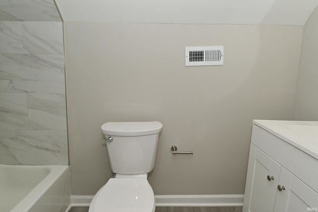 805 S 17th Street, Elwood, IN 46036