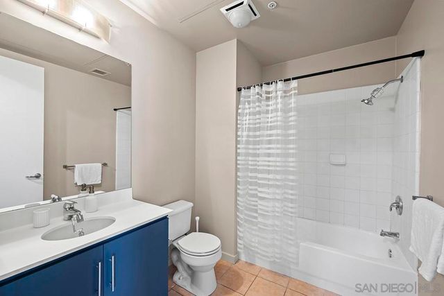 527 10th Ave 302, San Diego, CA 92101