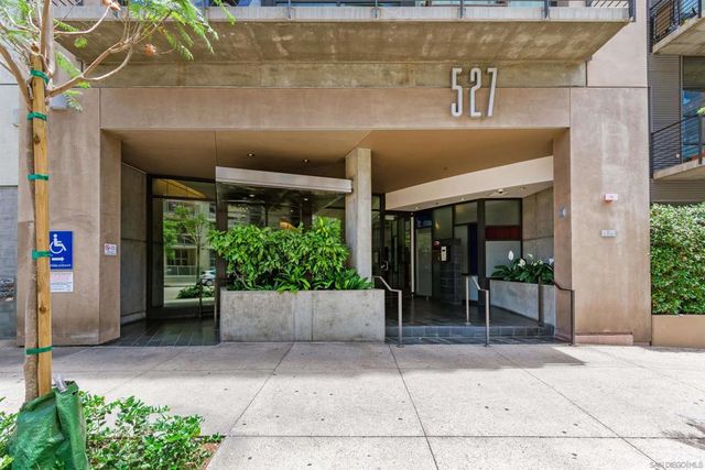 527 10th Ave 302, San Diego, CA 92101