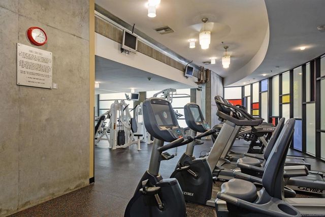 527 10th Ave 302, San Diego, CA 92101