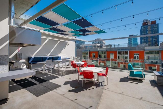 527 10th Ave 302, San Diego, CA 92101