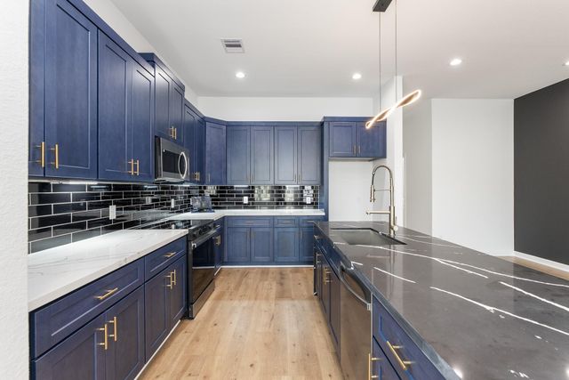 8502 Safeguard Street B, Houston, TX 77051