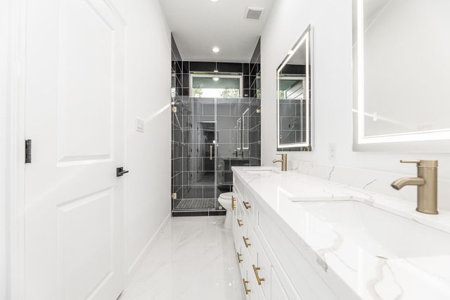 8502 Safeguard Street B, Houston, TX 77051