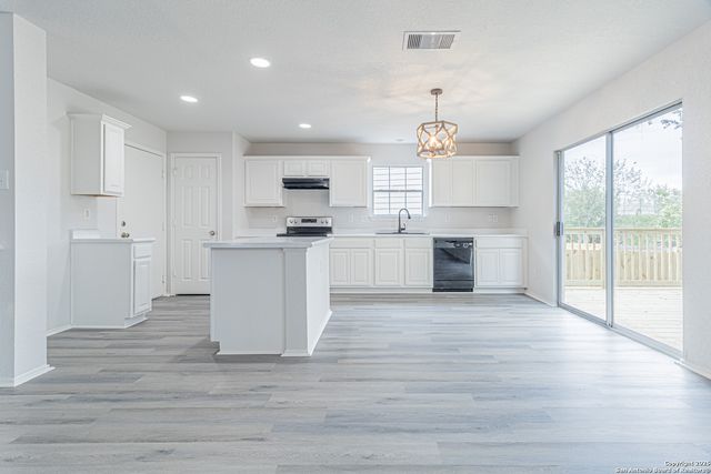 6615 Suncliff Crst, San Antonio, TX 78238