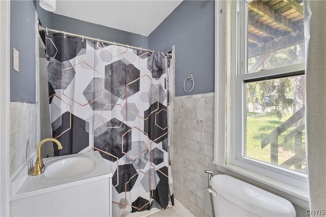 125 Kensington & Lancaster Road, Syracuse, NY 13210