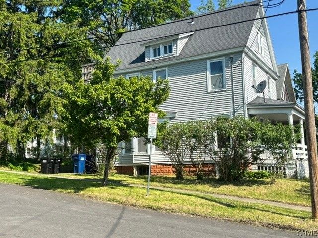 125 Kensington & Lancaster Road, Syracuse, NY 13210
