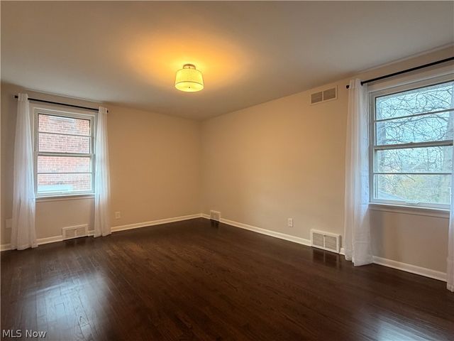 3921 Faversham Road, University Heights, OH 44118