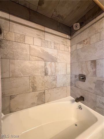 3921 Faversham Road, University Heights, OH 44118