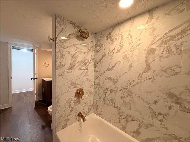 3921 Faversham Road, University Heights, OH 44118