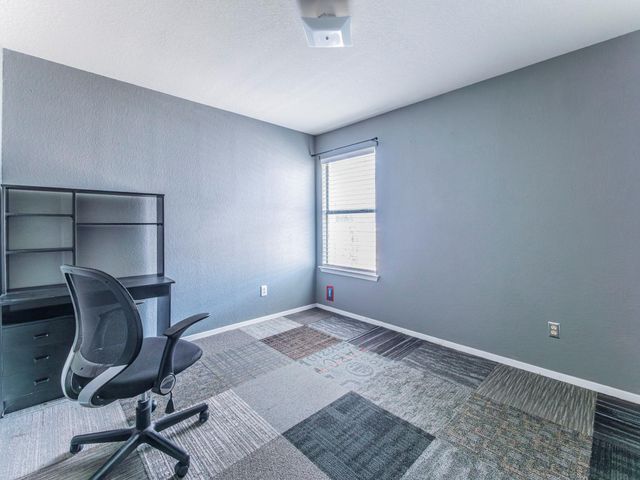 909 W Rundberg LN, Austin, TX 78758