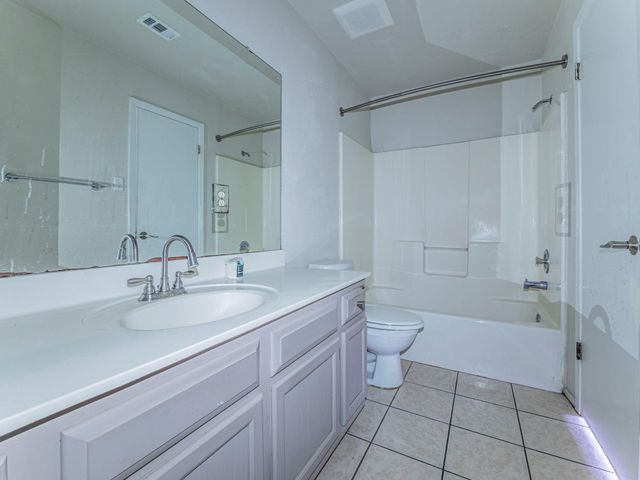 909 W Rundberg LN, Austin, TX 78758