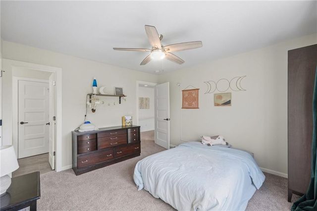 433 N Winnebago Drive, Lake Winnebago, MO 64034