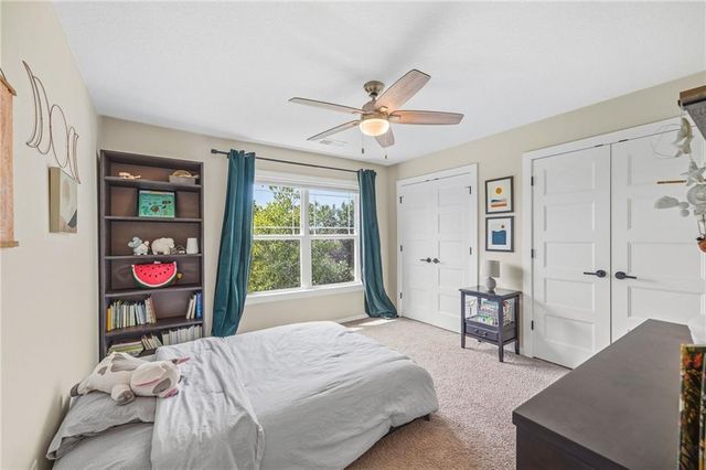 433 N Winnebago Drive, Lake Winnebago, MO 64034