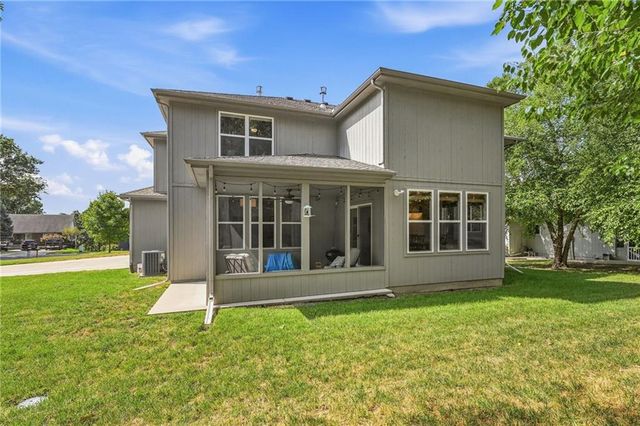 433 N Winnebago Drive, Lake Winnebago, MO 64034