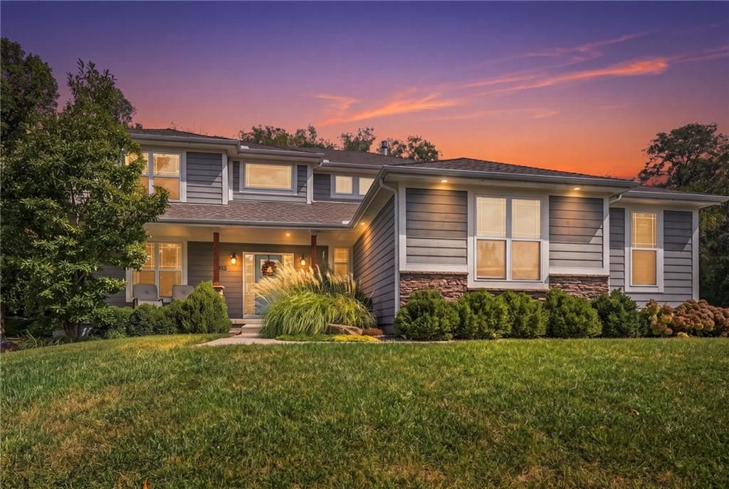 433 N Winnebago Drive, Lake Winnebago, MO 64034