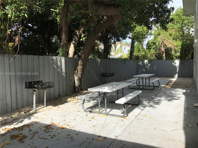 2525 Polk St 2, Hollywood, FL 33020