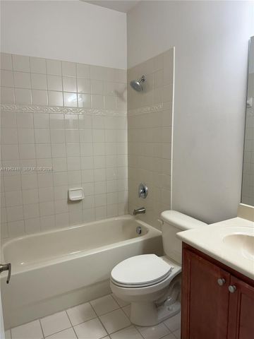 1048 NE 30th Ave 1048, Homestead, FL 33033