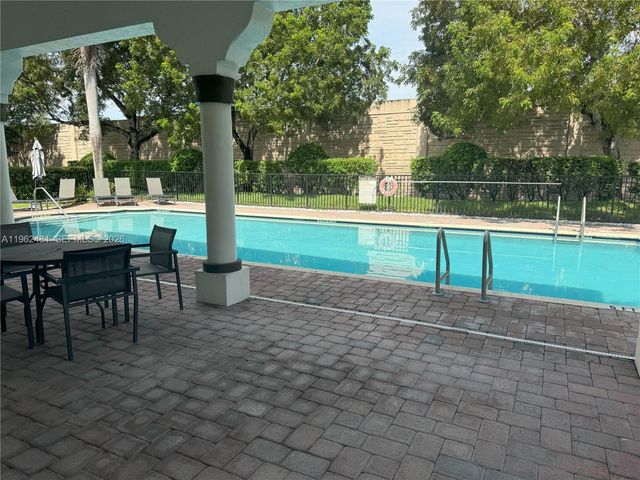 1048 NE 30th Ave 1048, Homestead, FL 33033