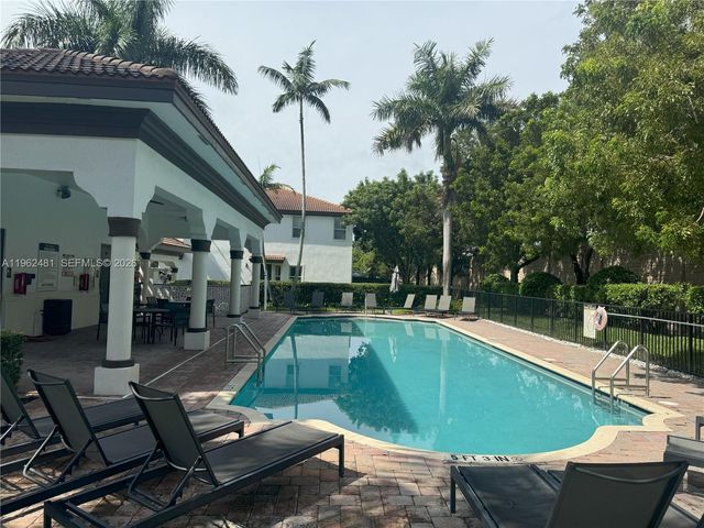 1048 NE 30th Ave 1048, Homestead, FL 33033