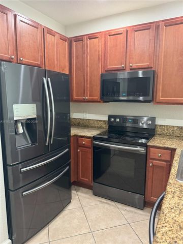 1048 NE 30th Ave 1048, Homestead, FL 33033